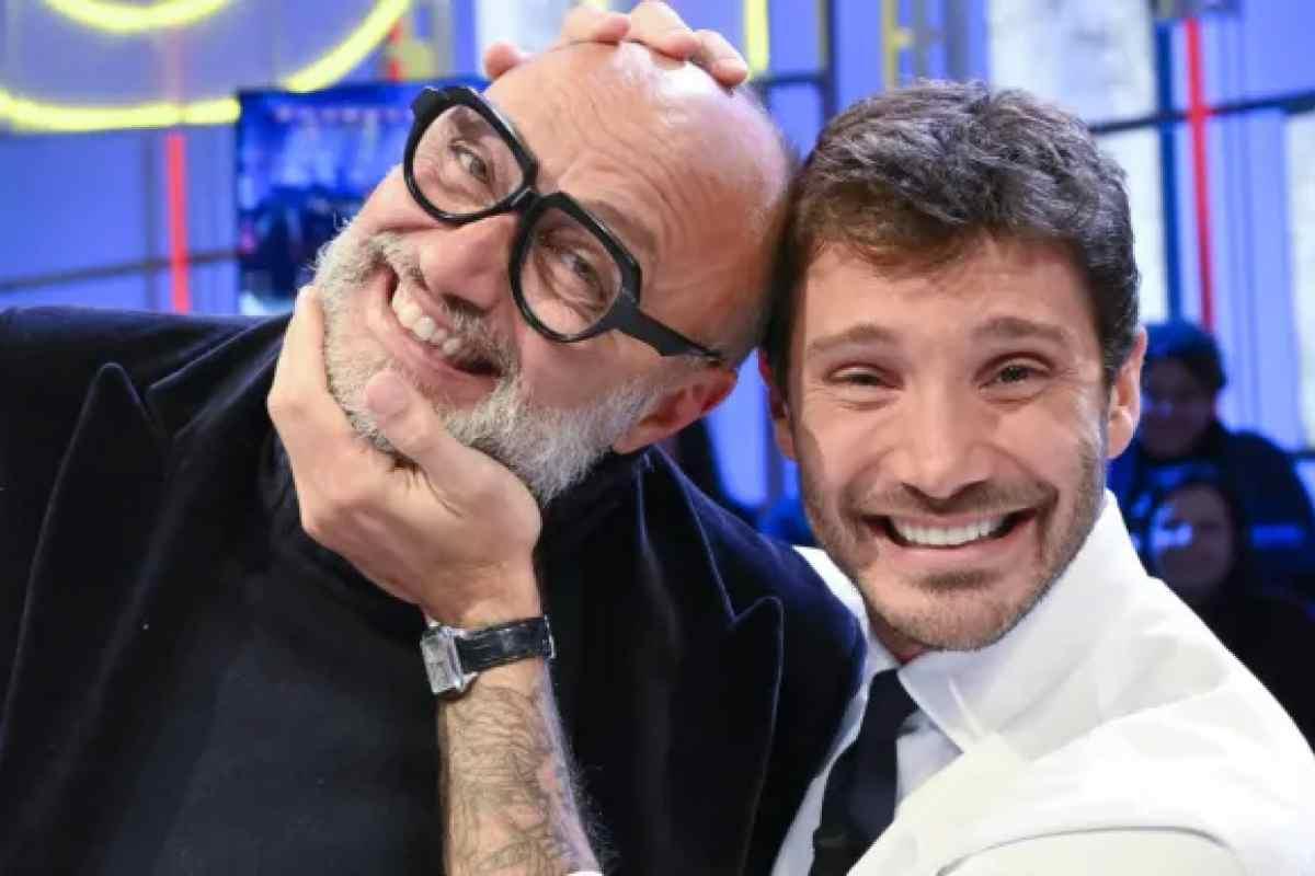 Affari Tuoi, chi è il Dottore, in cosa è laureato: moglie e figli 2 Affari Tuoi Dottore De Martino