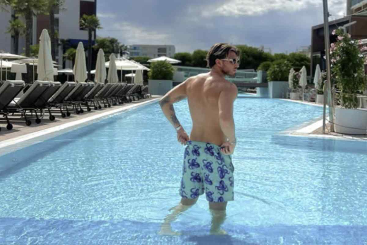 La vicenda di Brando Ephrikian e Raffaella Scuotto è emblemativa della complessità delle relazioni nate nei programmi televisivi di dating.