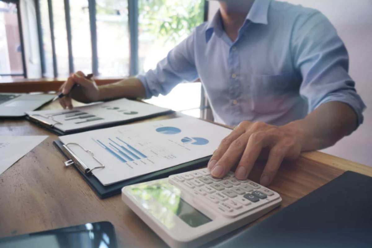 Dopo aver verificato i requisiti e raccolto la documentazione necessaria, la domanda per il bonus INPS può essere presentata direttamente tramite il portale MyINPS.