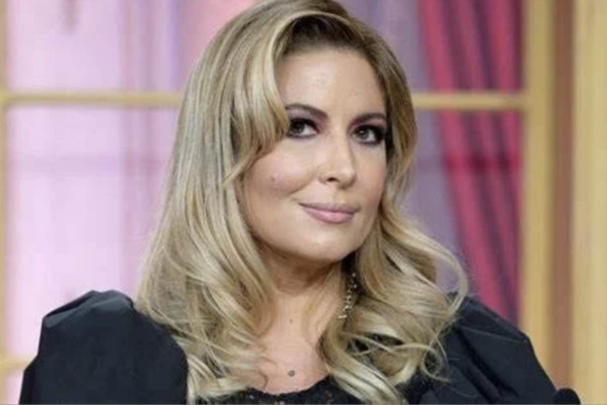 Dall’altra parte, Simona Ventura torna alla guida di uno dei programmi di punta di Mediaset dopo un percorso diversificato tra Rai,