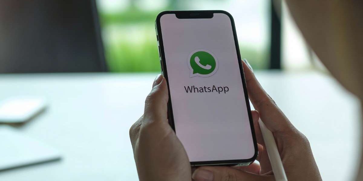 whatsapp come attivare effetto puffo