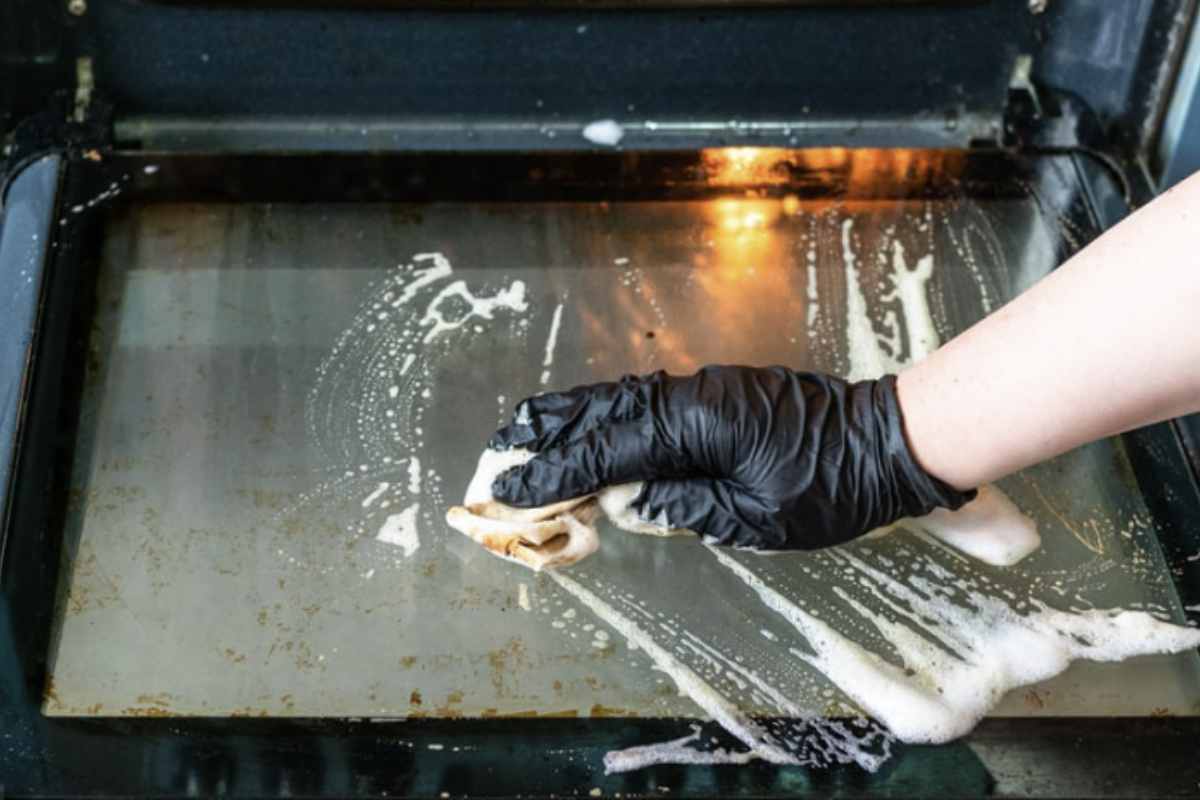 Durante l’uso continuativo, può accumulare incrostazioni e diffondere cattivi odori sgradevoli che ne rendono meno piacevole l’utilizzo.